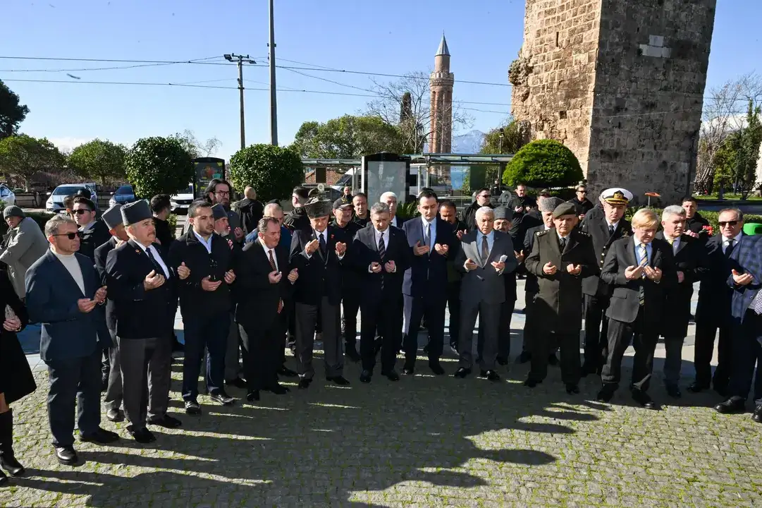 antalyanin-ilk-sivil-sehidi-mustafa-hasmet-kalekapisinda-anildi