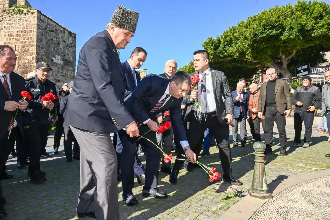 antalyanin-ilk-sivil-sehidi-mustafa-hasmet-kalekapisinda-anildi