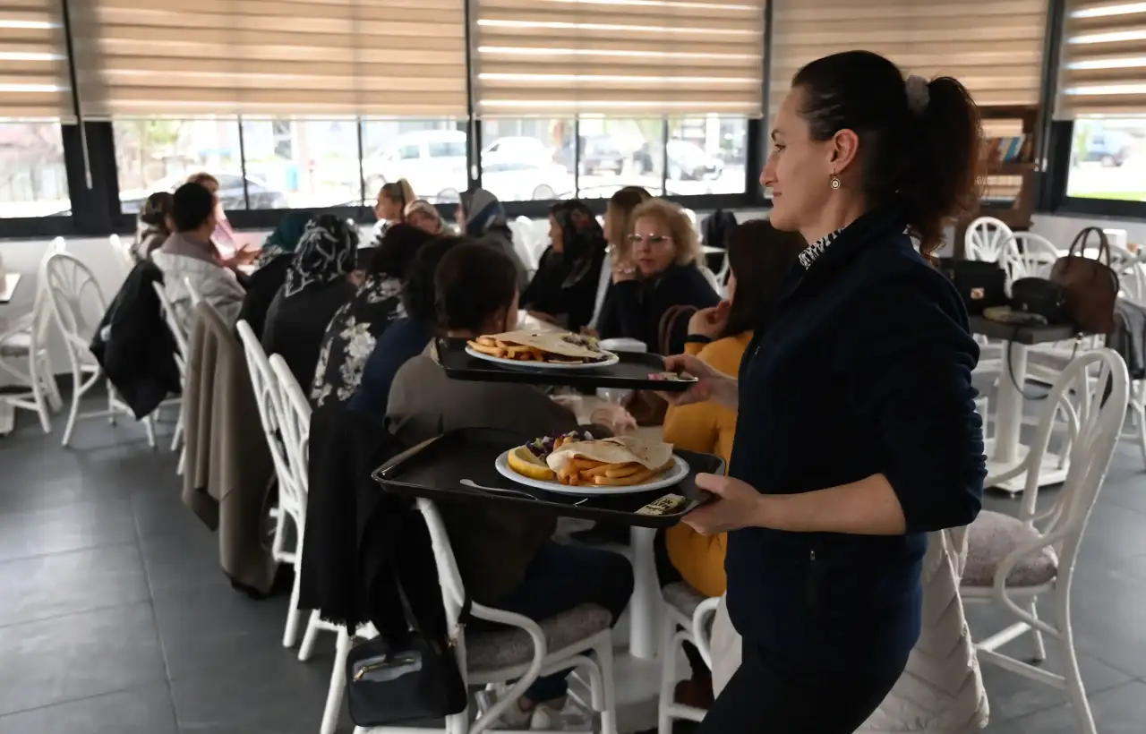 kemerde-kadinlarin-yeni-bulusma-noktasi