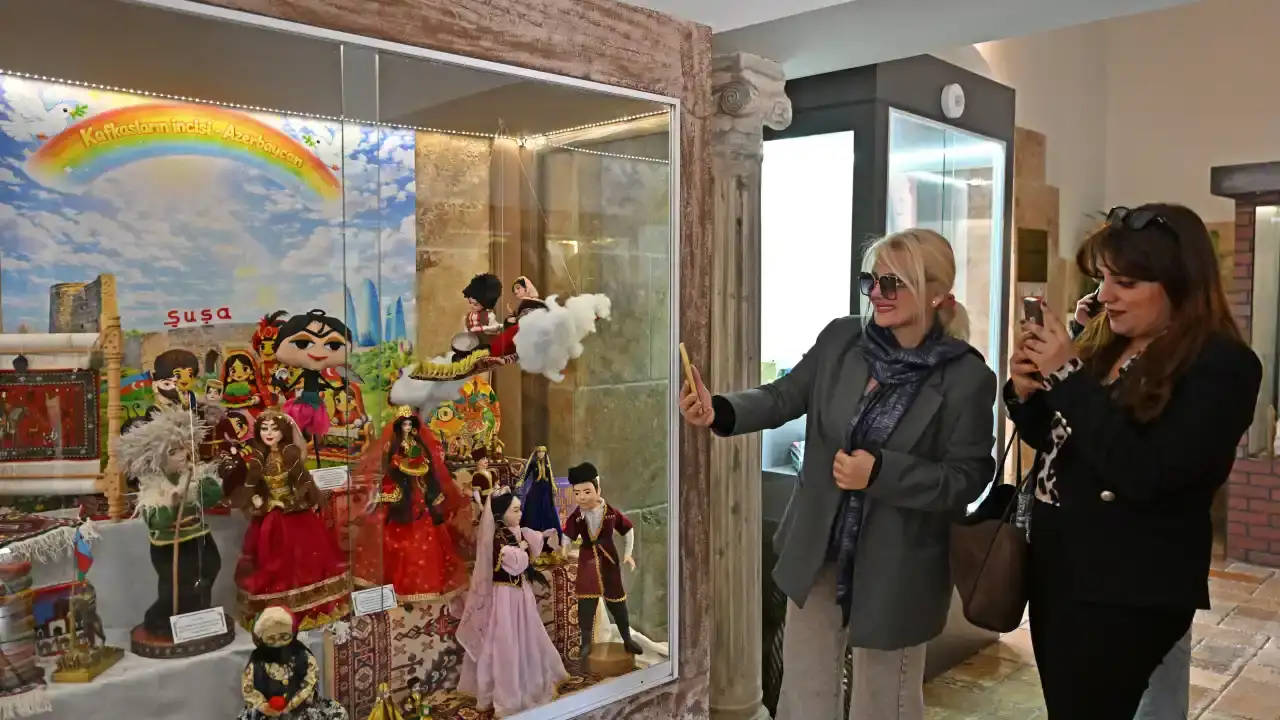 antalya-oyuncak-muzesinde-azerbaycanin-kultur-mirasi-sergileniyor