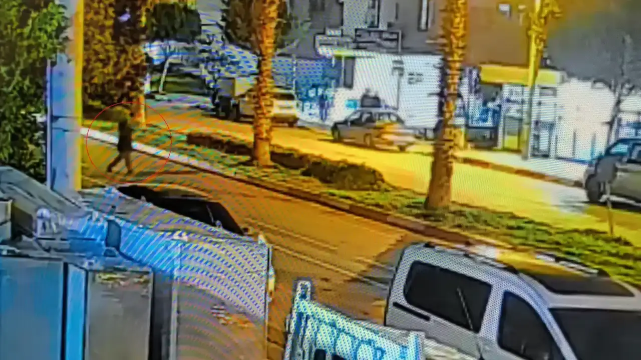 antalyada-teravihe-giden-yasli-kadina-araba-carpti