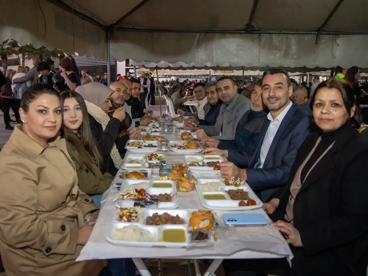 manavgatta-ilk-gonul-sofrasi-ataturk-kultur-merkezinde-kuruldu