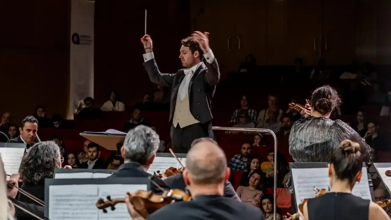 antalya-devlet-senfoni-orkestrasindan-romantik-ruzgarlar