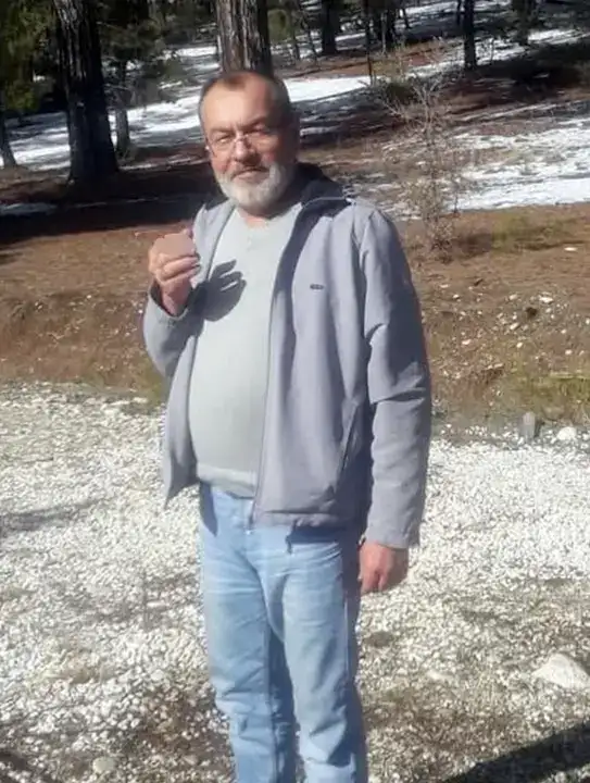 burdurda-yegeninden-destek-aldigi-sirada-yere-yigildi