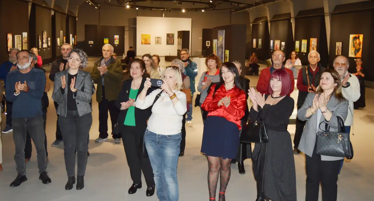 dokumada-sanat-bahari-tomurcuk-zamani-sergisi-acildi