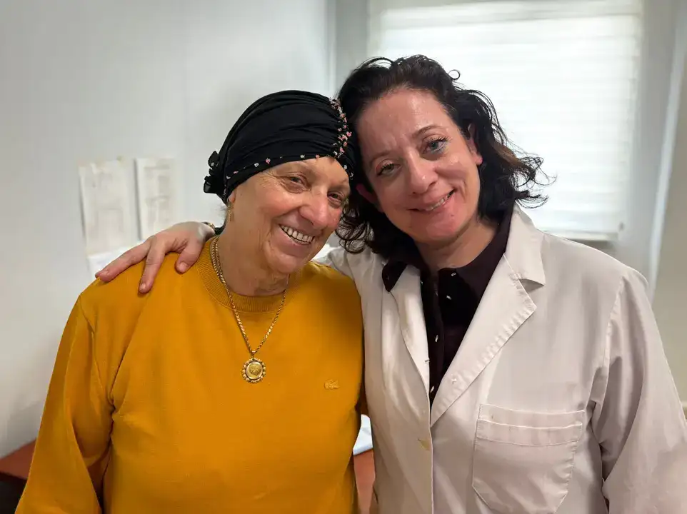 evladinin-elinden-sifa-buldu-artvinli-asiye-teyze-antalyada-hayata-dondu