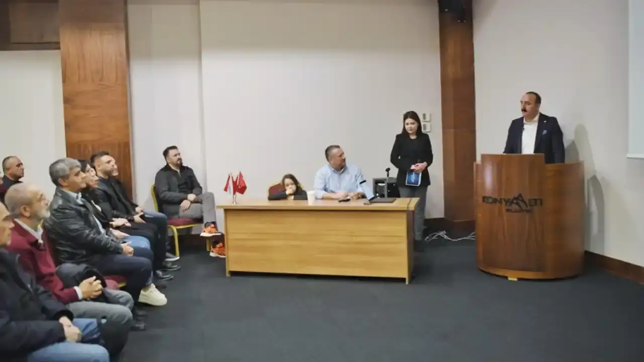 konyaaltinda-bilim-bulusmasi-yapay-zekanin-yanilma-payi-konusuldu