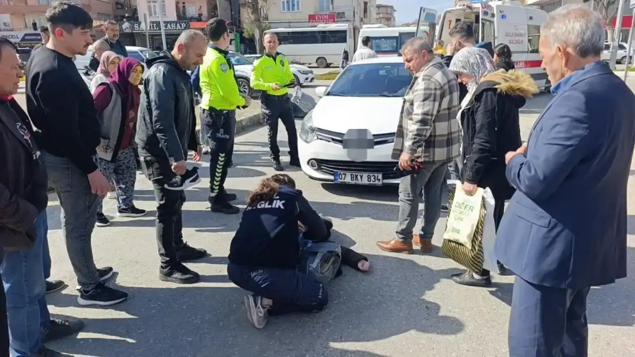 manavgatta-faciadan-donuldu-motosiklet-surucusu-otomobilin-altinda-suruklendi