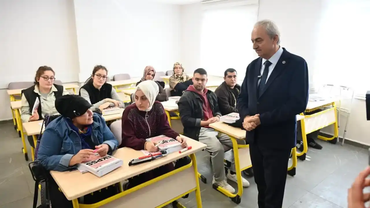 antalyanin-ilk-ucretsiz-ekpss-kursu-basladi