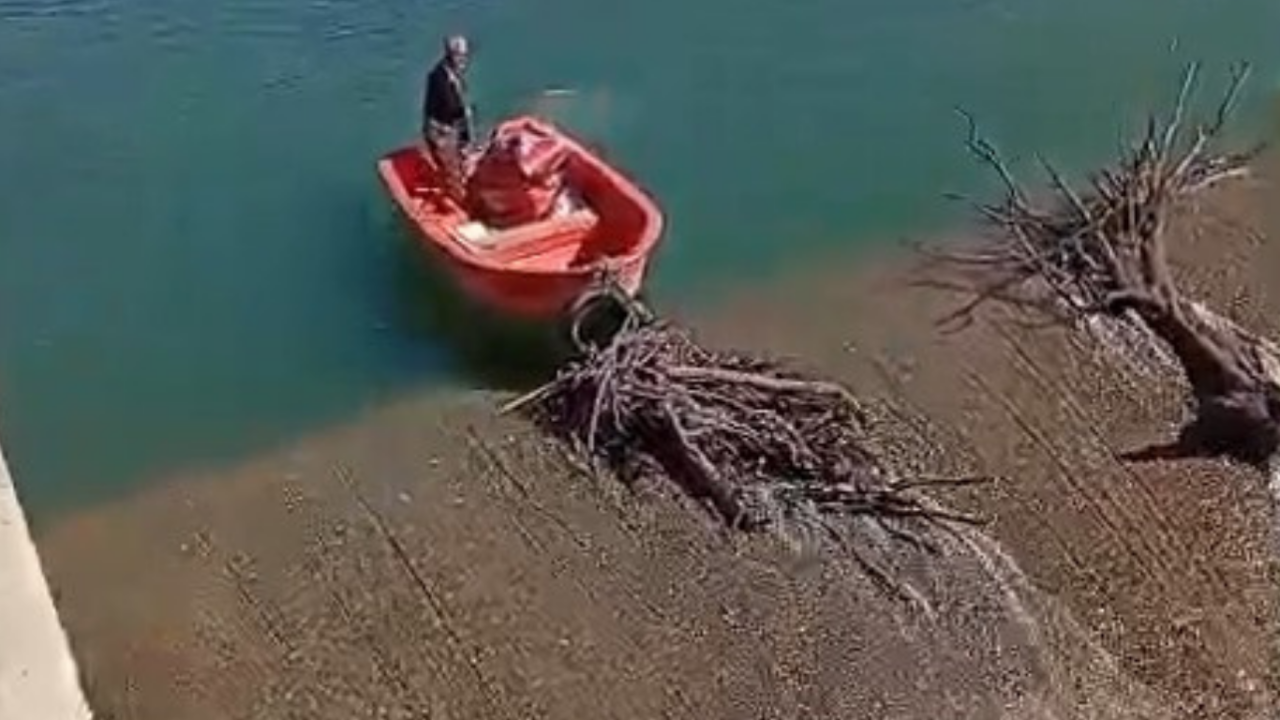 alakir-barajinda-yurekleri-agza-getiren-temizlik