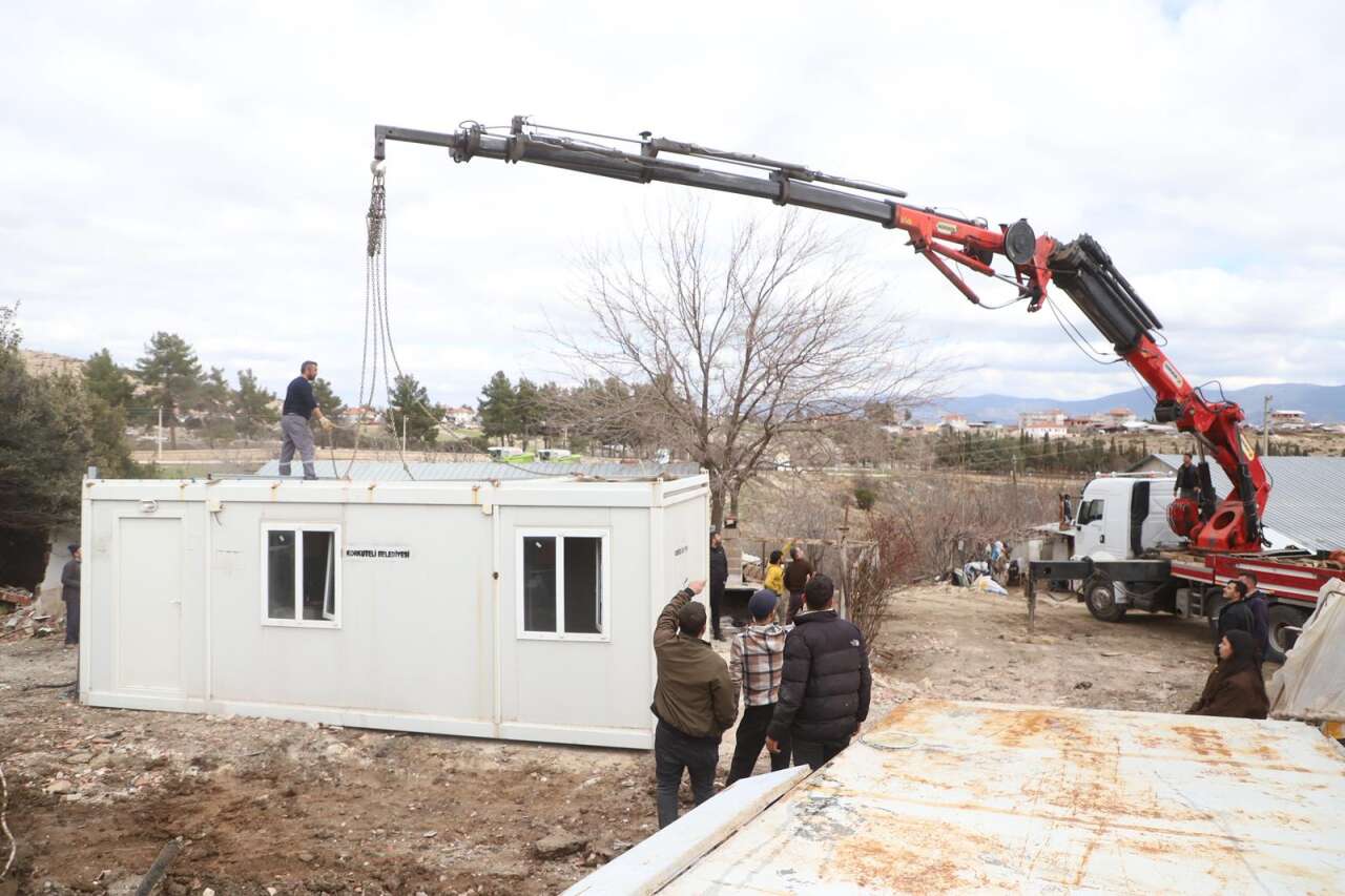 korkuteli-belediyesi-yaralari-sardi