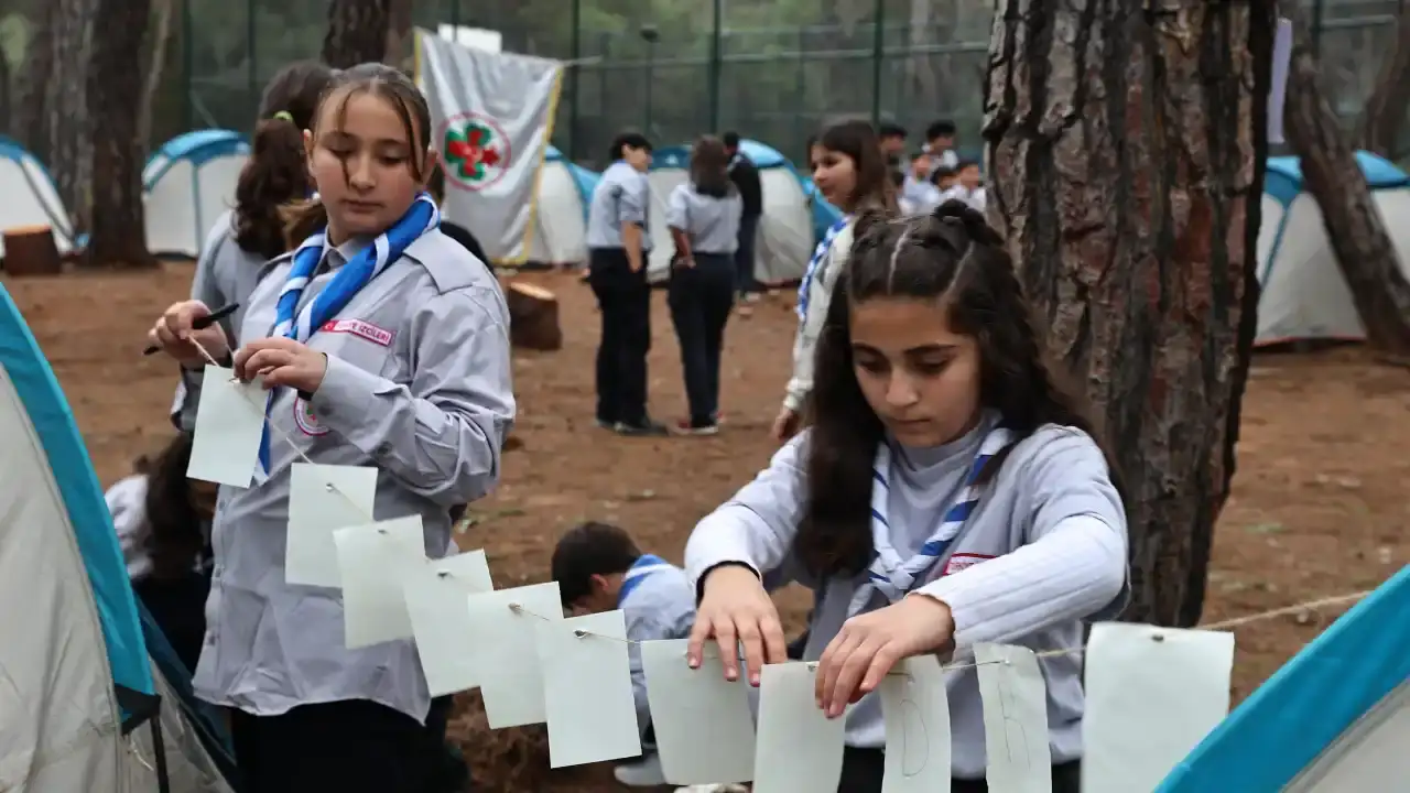 antalyada-izcilik-atesi-izcileri-kaynasma-kampinda-bulustu