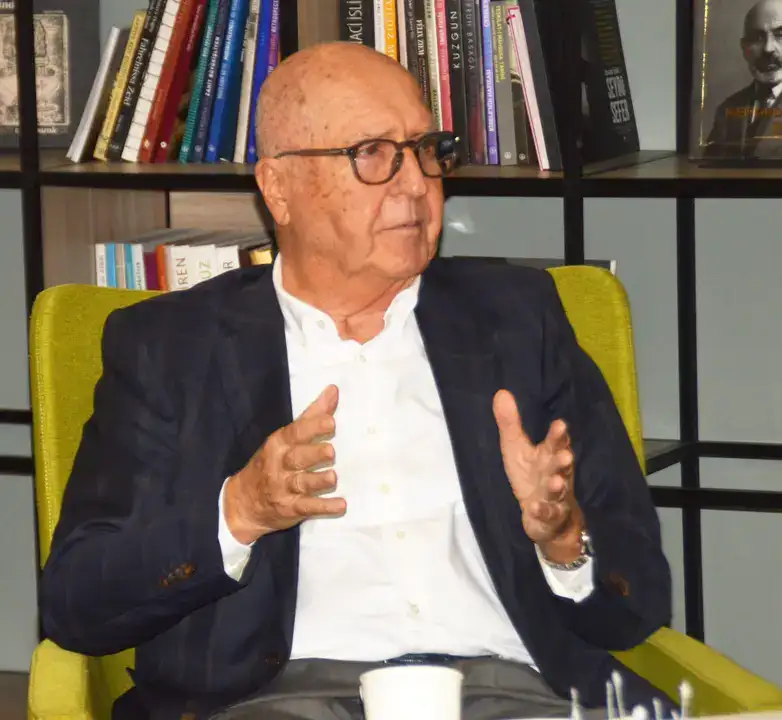 hasan-subasi-aksde-kentin-hafizasini-tazeledi-sehir-kuzeye-cekilmeli