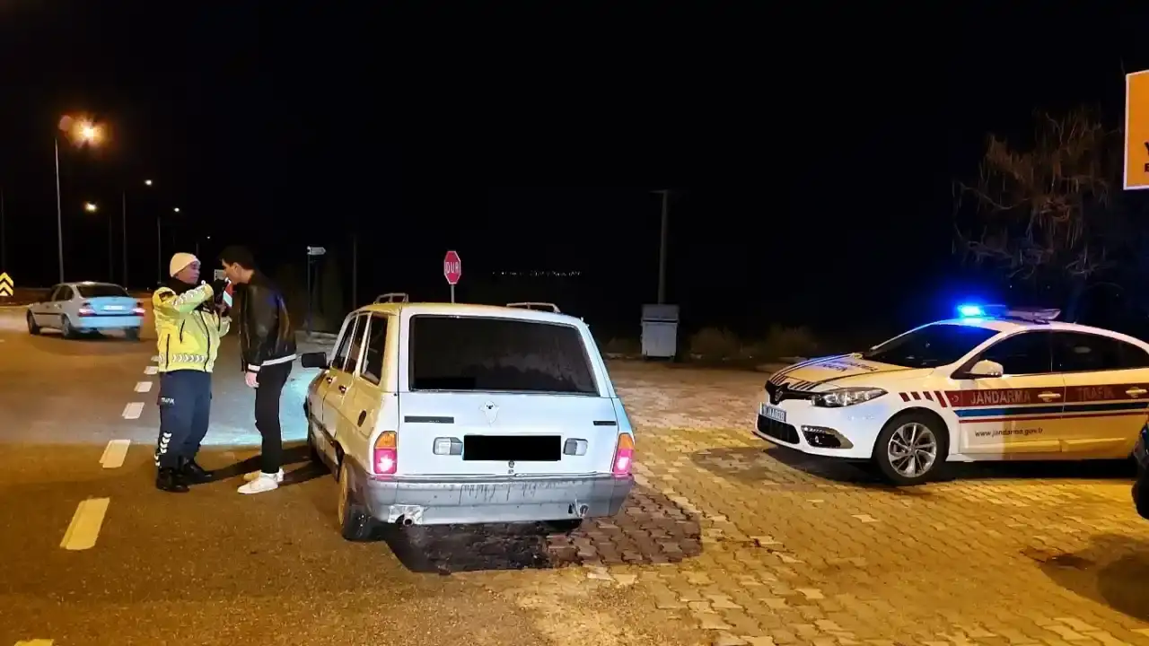 burdurda-guvenli-trafik-icin-jandarmadan-siki-denetim