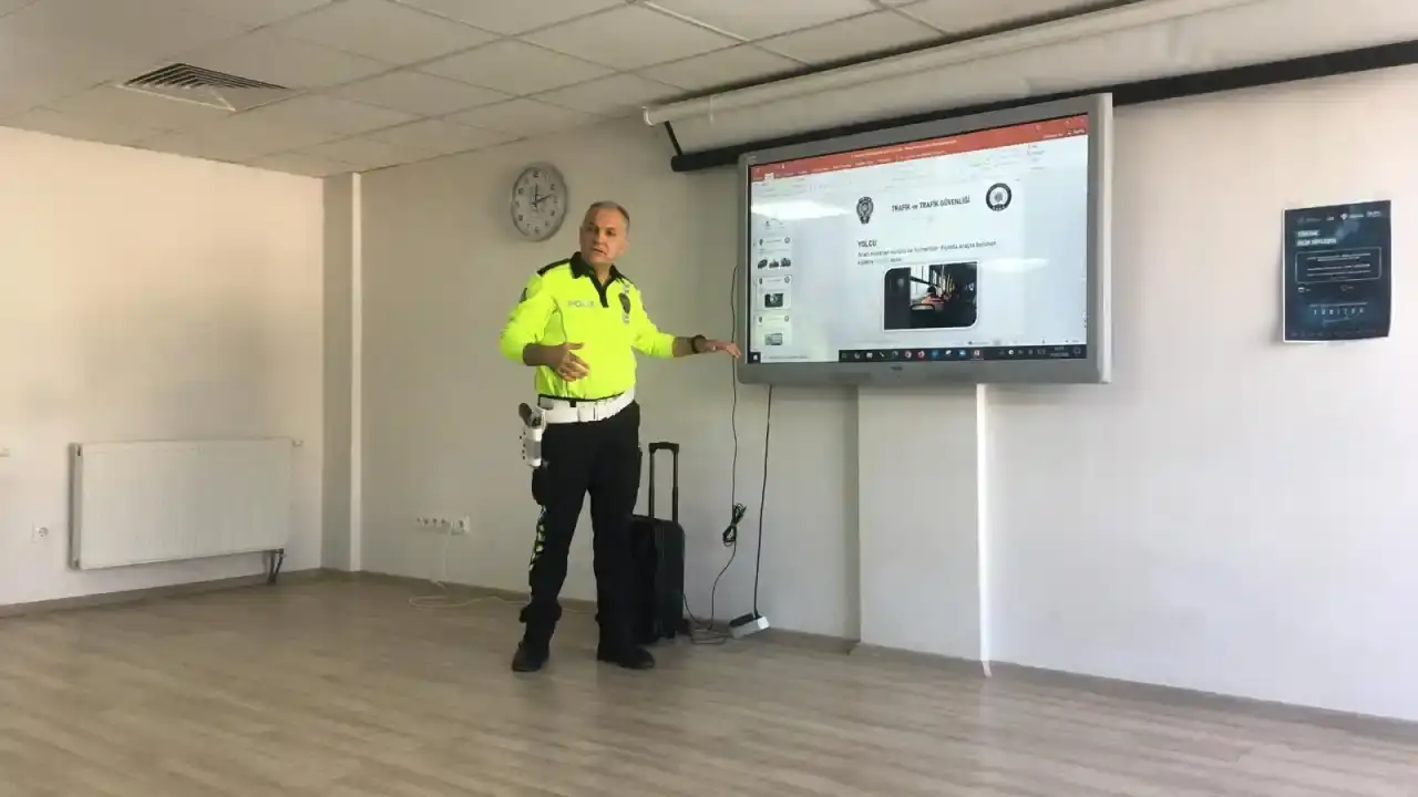 burdurda-hem-denetim-hem-egitim-trafikte-guvenlik-seferberligi