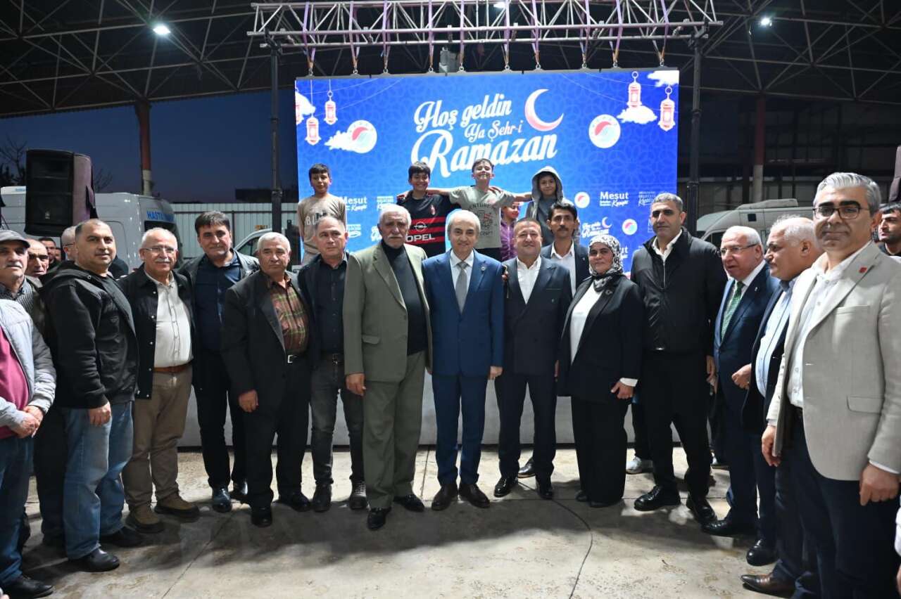 kepez-belediyesinden-altinovada-iftar-bulusmasi-4-mahalle-ayni-sofrada
