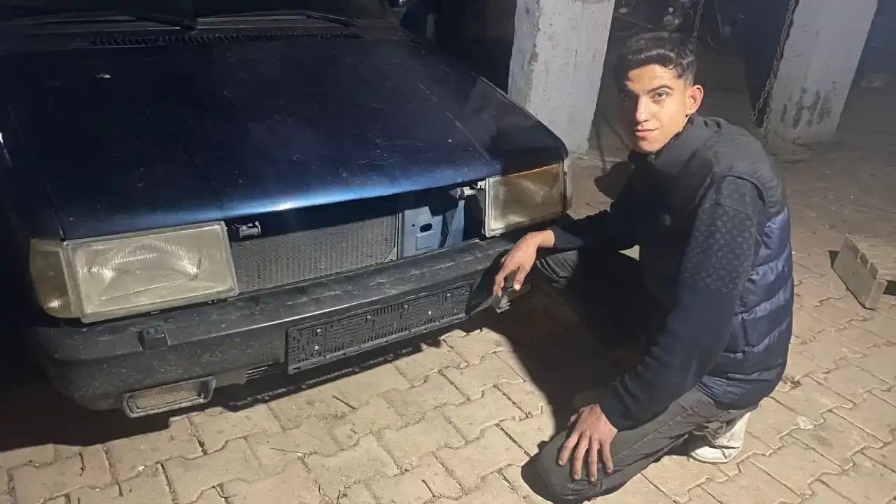 serikte-ilginc-hirsizlik-selam-vermek-istedi-hirsizligi-fark-etti