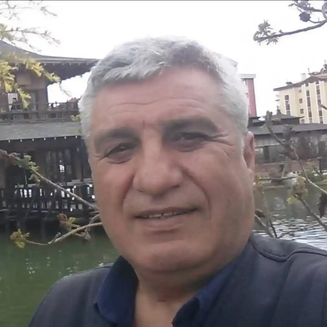 ahatlinin-eski-muhtari-tahsin-mutlucan-dualarla-son-yolculuguna-ugurlandi