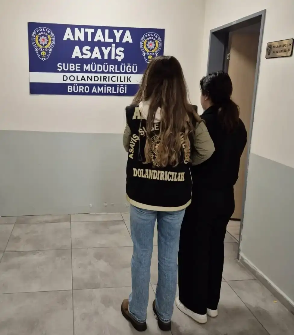 antalyada-goc-idaresi-polisi-yalaniyla-1-milyon-tllik-vurgun-supheli-tutuklandi