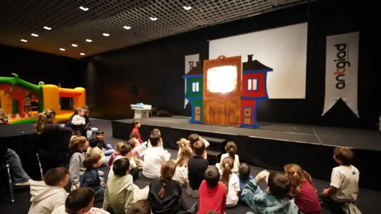 antgiad-iftarinda-baskan-ercandan-mesaj-fabrika-ayarlarimiza-donmeliyiz