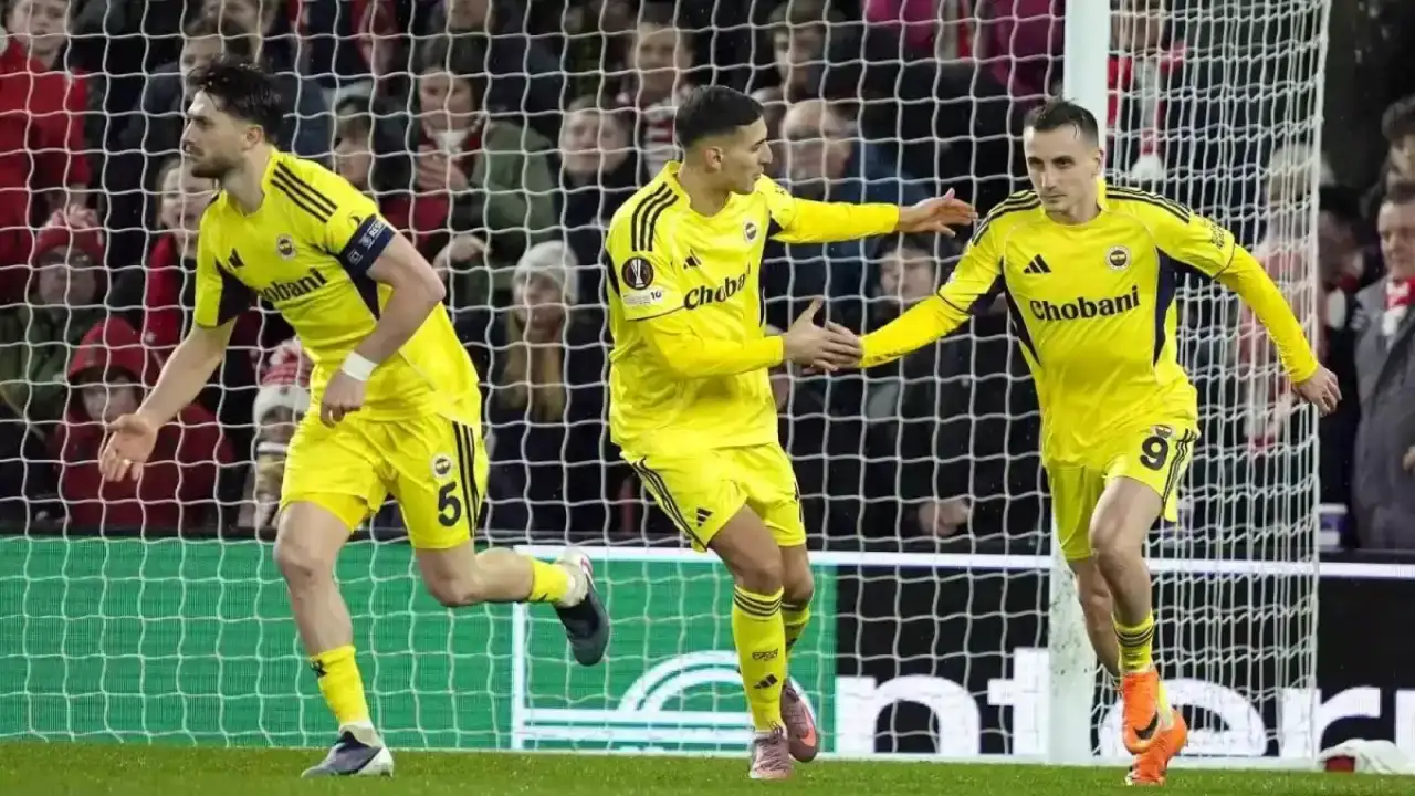 fenerbahce-uefa-avrupa-liginde-nottingham-foresti-yendi-ama-elendi