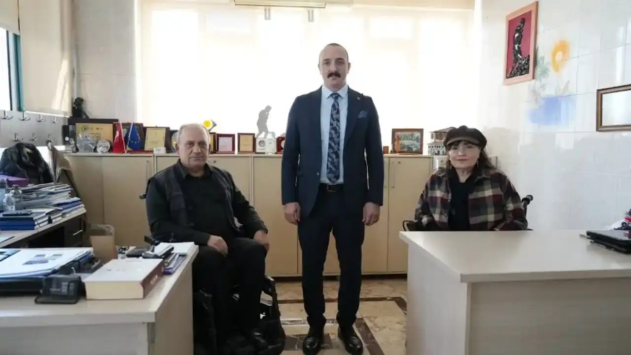 sakatlar-derneginden-konyaalti-belediyesine-tesekkur