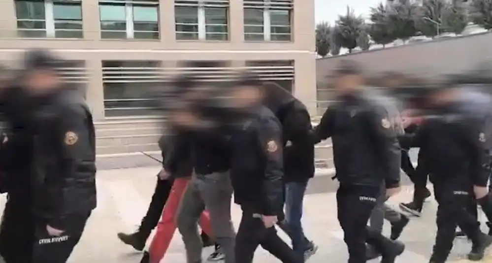 antalya-dahil-9-ilde-yasa-disi-bahis-operasyonu-42-supheli-tutuklandi