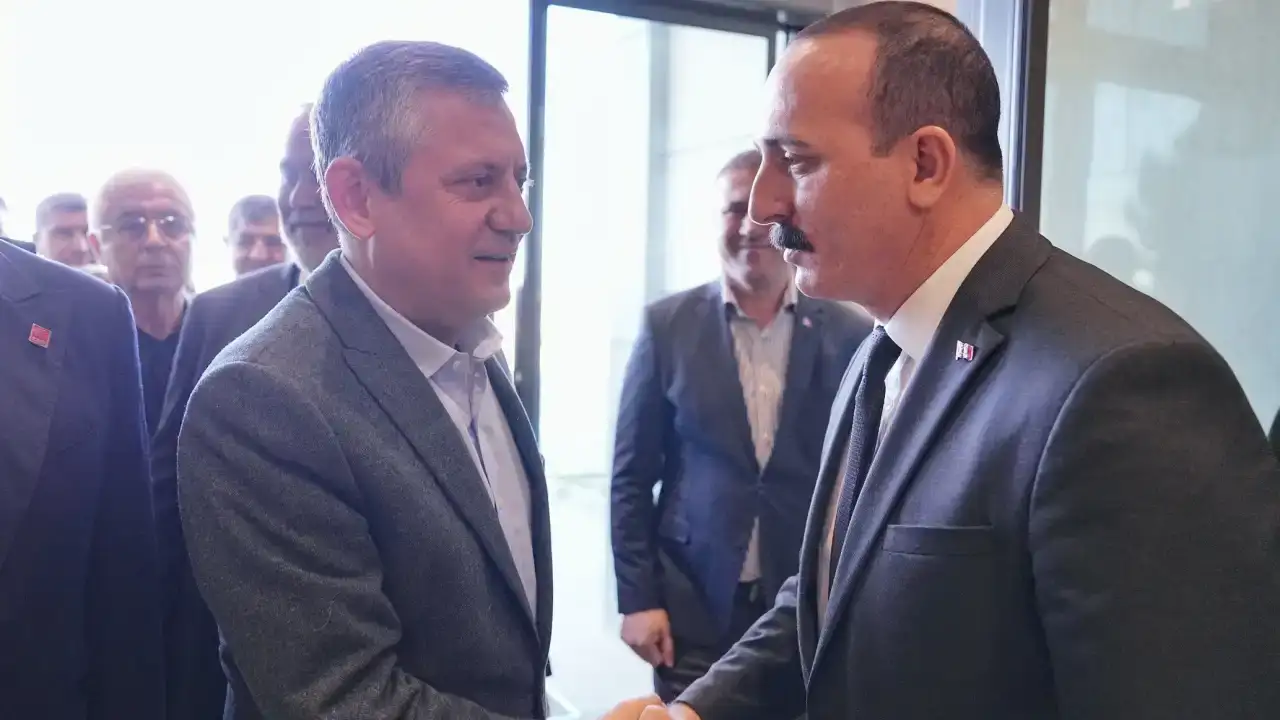 chp-lideri-ozgur-ozel-antalyada-boceki-cezaevinde-ziyaret-edecek