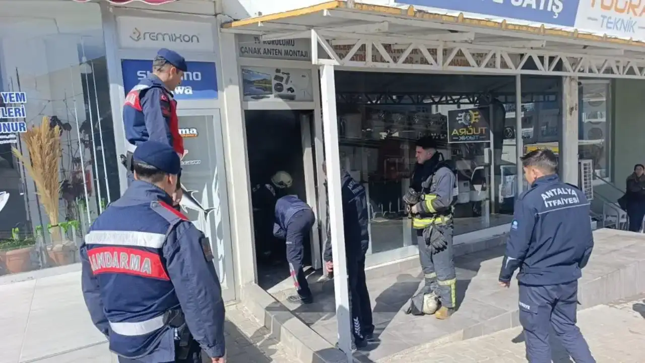 manavgatta-is-yerinde-yangin-erken-mudahale-felaketi-onledi