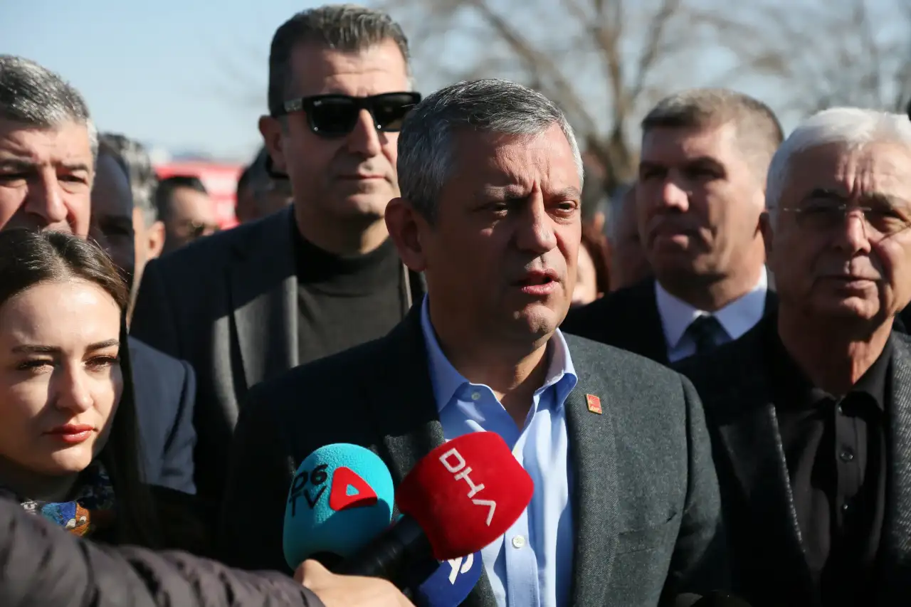 ozgur-ozel-boceki-cezaevinde-ziyaret-etti-gunde-22-ilac-kullaniyor