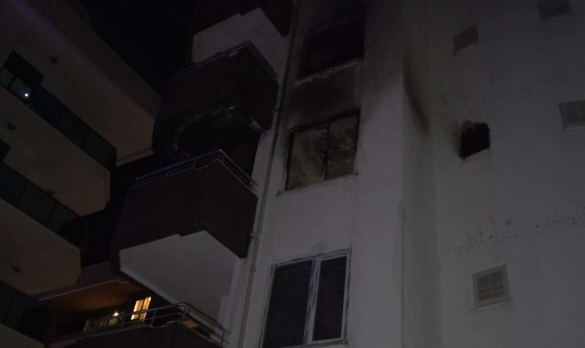 alanyada-yangin-alarmi-mahalleli-seferber-oldu