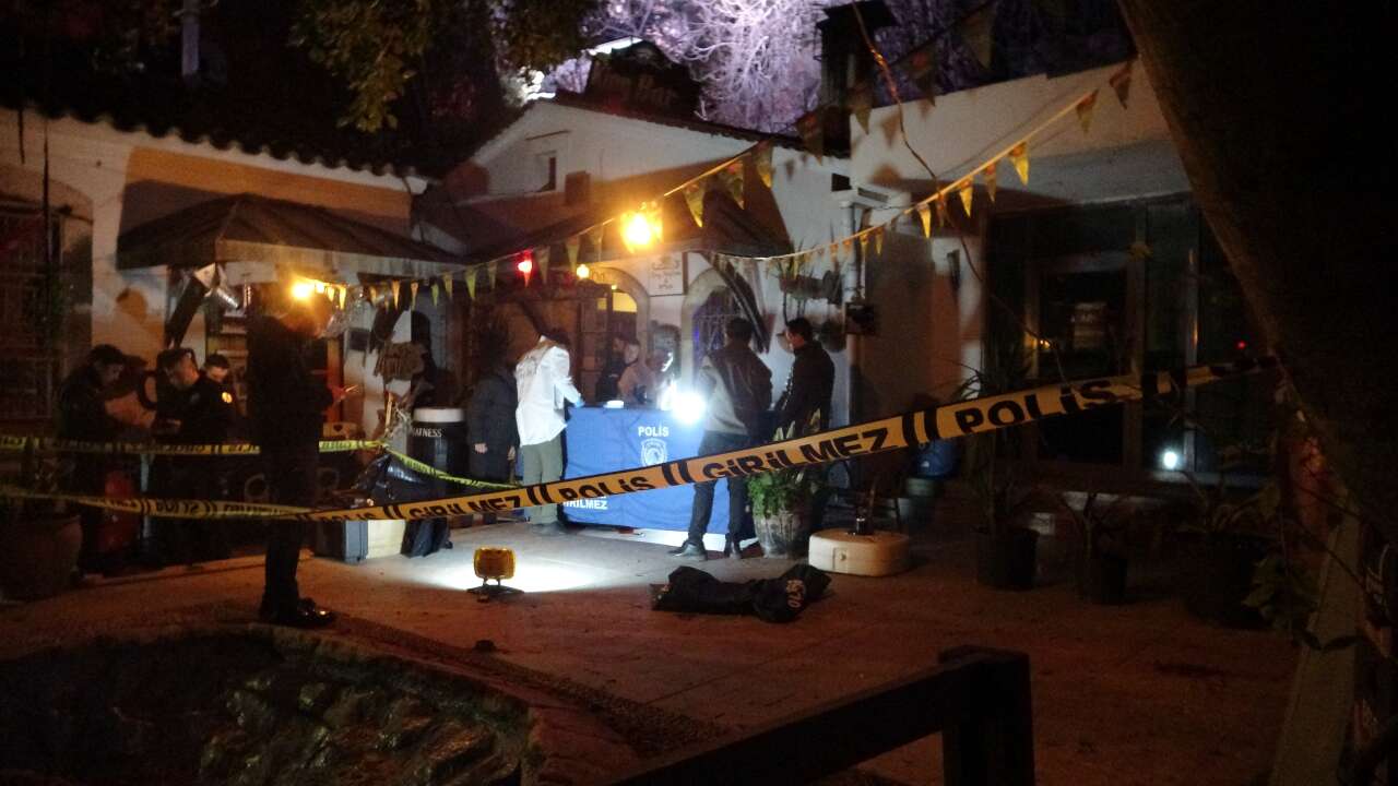 antalyada-supheli-olum-21-yasindaki-genc-35-metreden-dustu