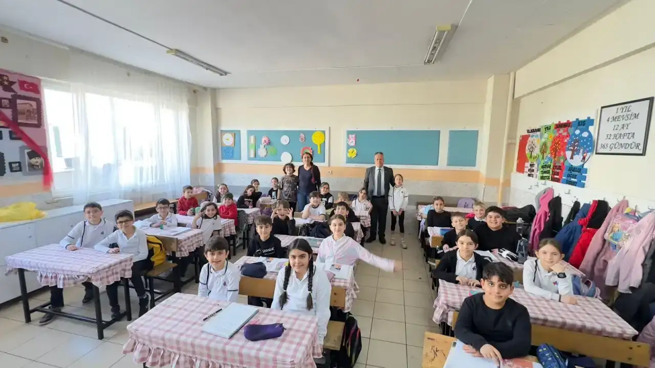 kircami-muhtari-mehmet-koksaldan-ogrencilere-muhtarlik-dersi