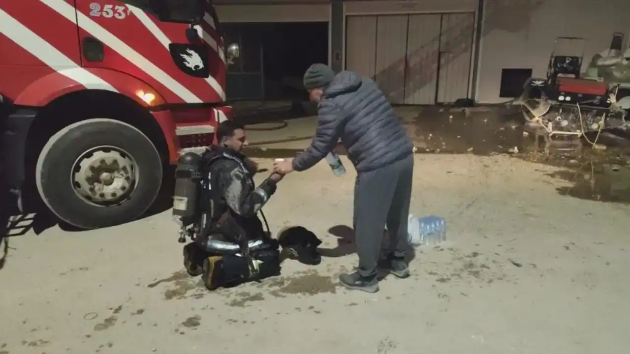 manavgatta-tekne-atolyesinde-korkutan-yangin-1-isci-agir-yaralandi