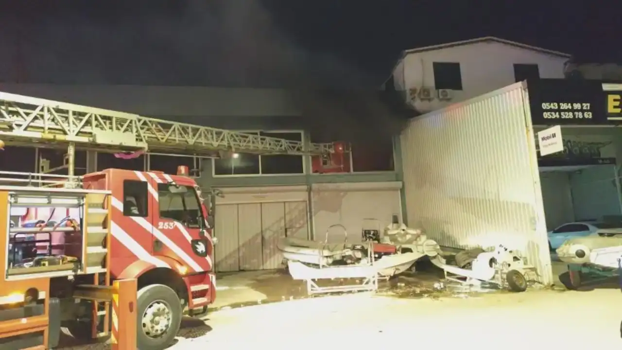 manavgatta-tekne-atolyesinde-korkutan-yangin-1-isci-agir-yaralandi