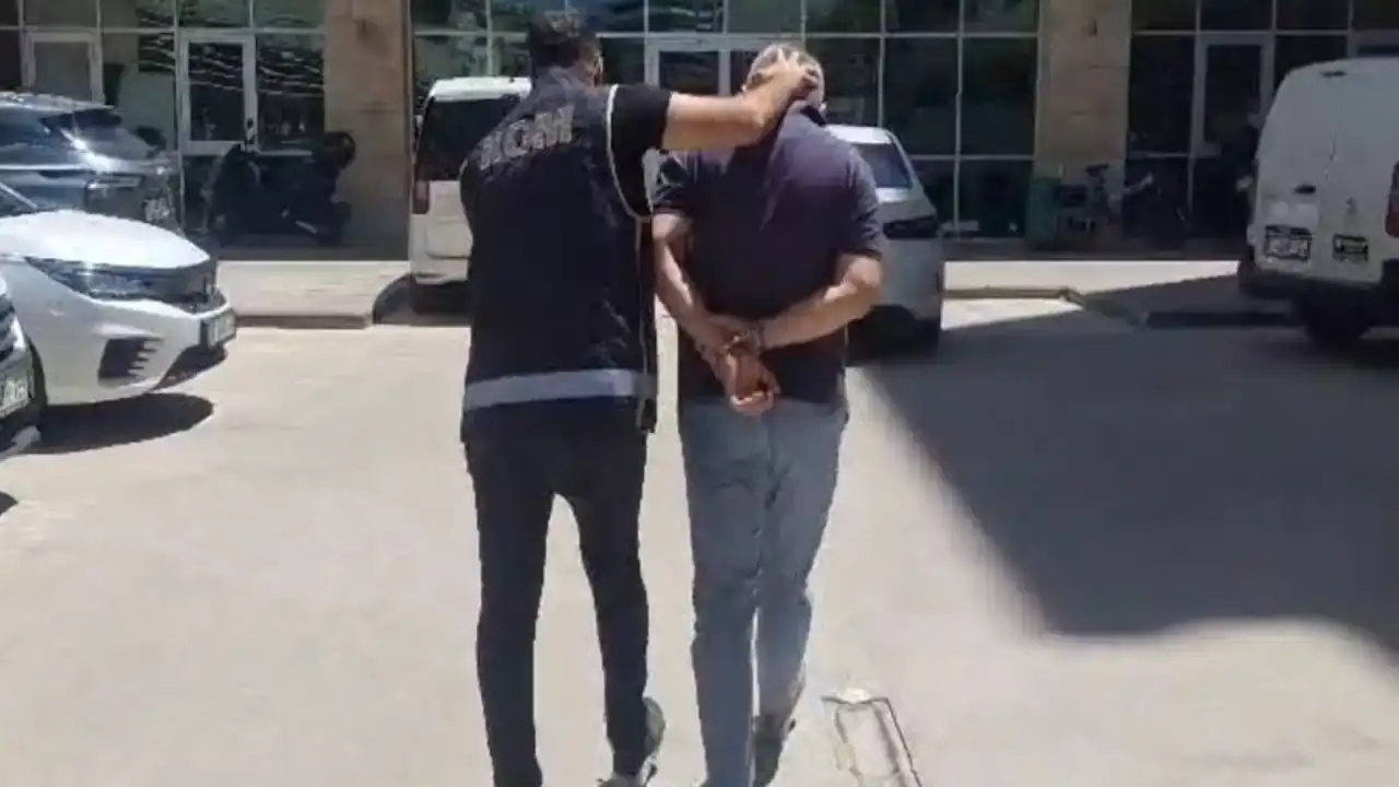 antalya-gune-operasyonlarla-basladi-baskanlar-ve-cok-sayida-kisi-gozaltinda