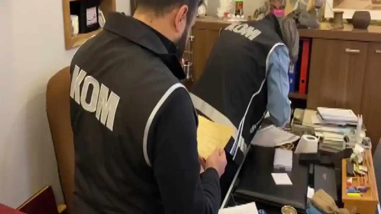 antalya-gune-operasyonlarla-basladi-baskanlar-ve-cok-sayida-kisi-gozaltinda