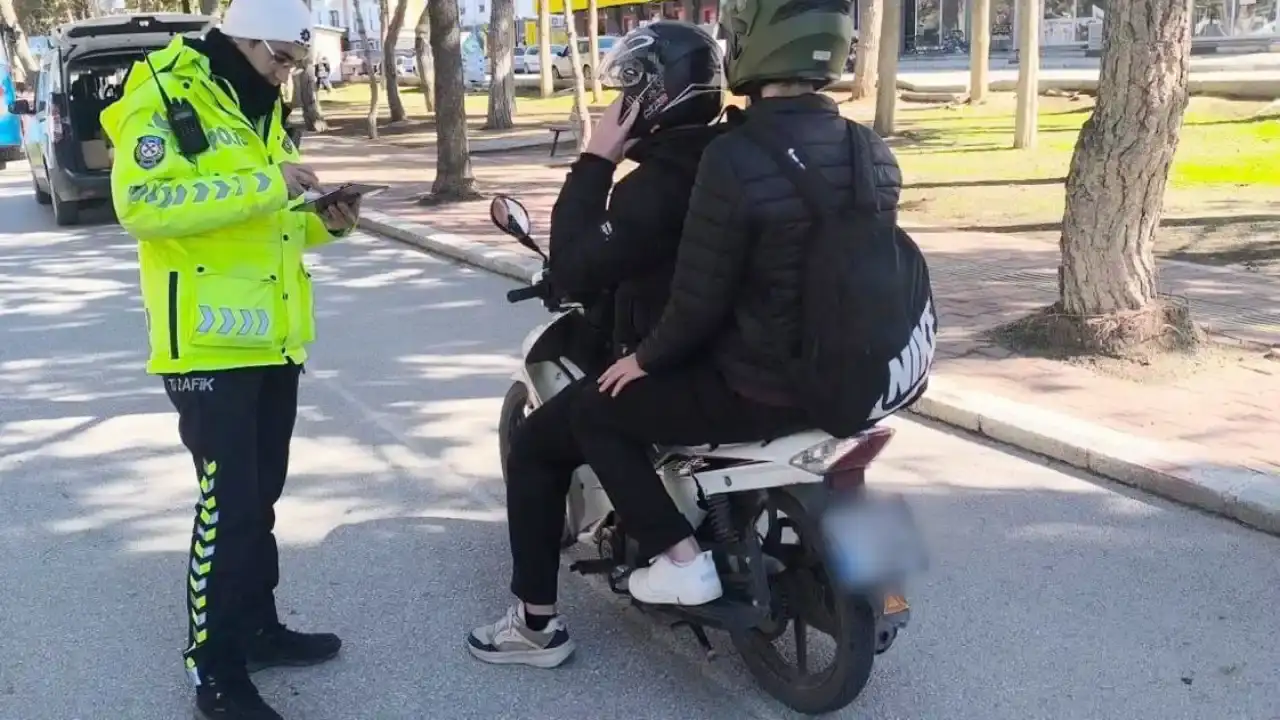 burdurda-226-arac-kontrol-edildi