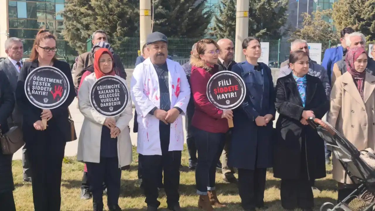 burdurda-egitimcilerden-siddet-tepkisi-gelecegimiz-karariyor