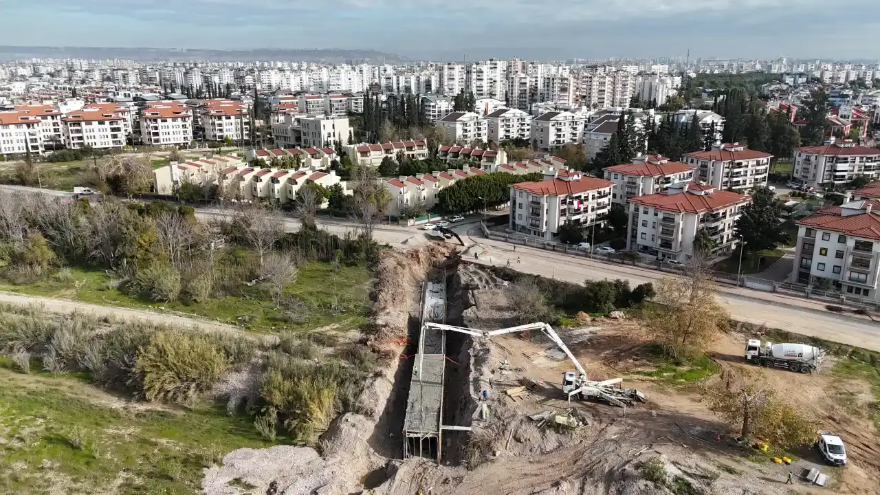 konyaaltinin-yagmursuyu-sorunu-cozuluyor