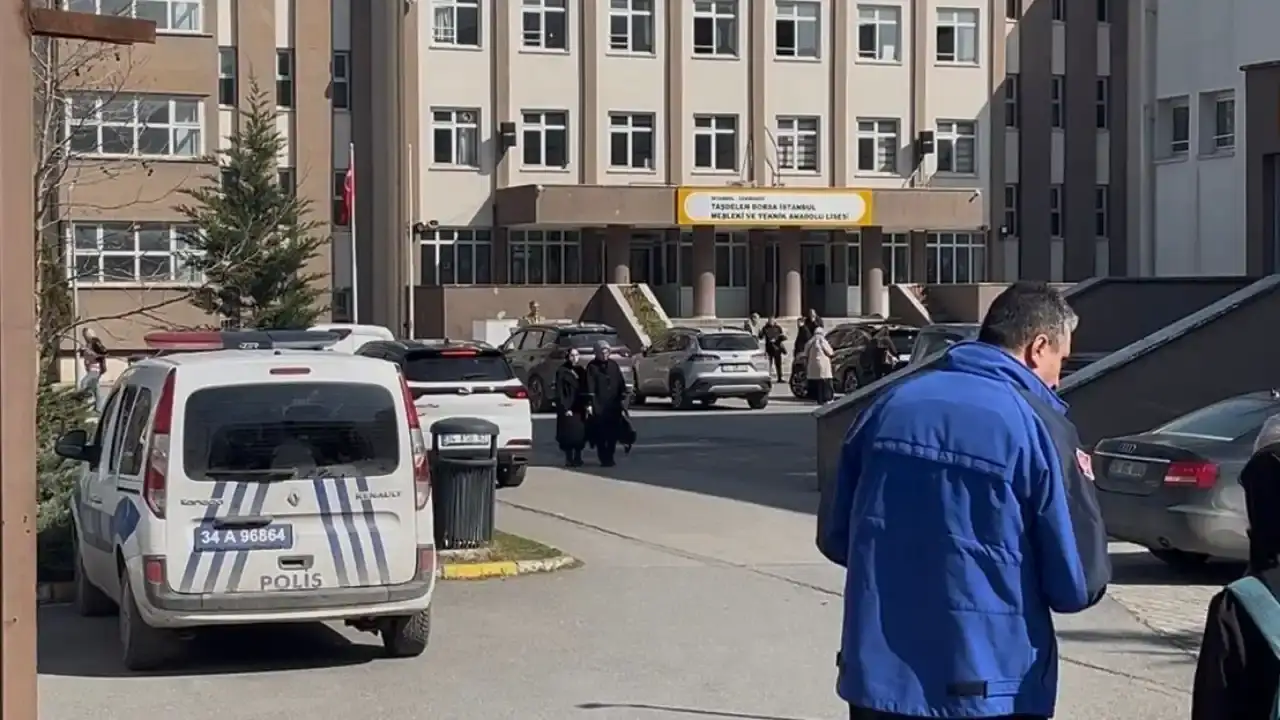 uyarisi-dikkate-alinmadi-ogrencisi-tarafindan-yasamdan-koparildi