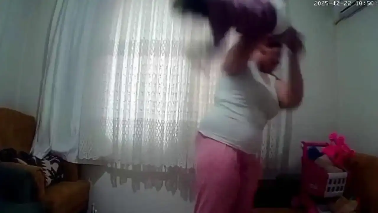 antalyada-1-yasindaki-bebege-siddet-uygulayan-cani-anneni-cezasi-belli-oldu