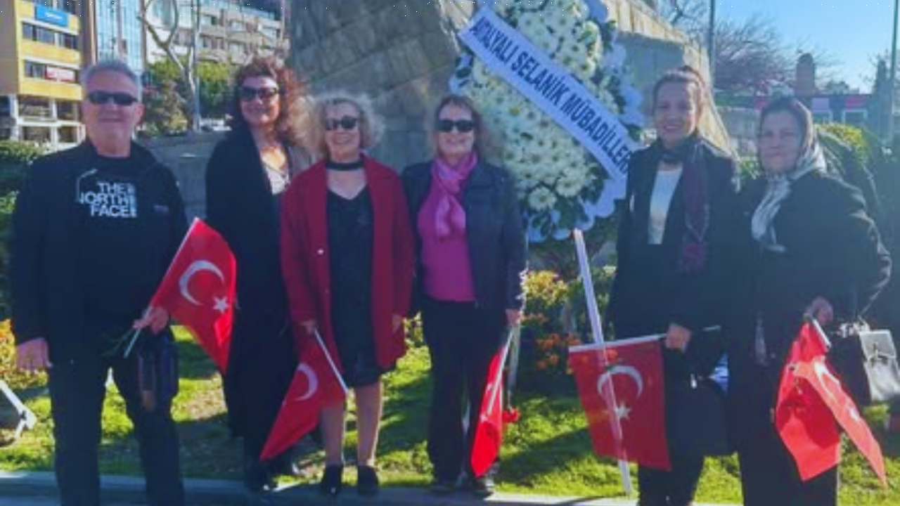 antalyada-ataturk-ve-selanik-ruzgari