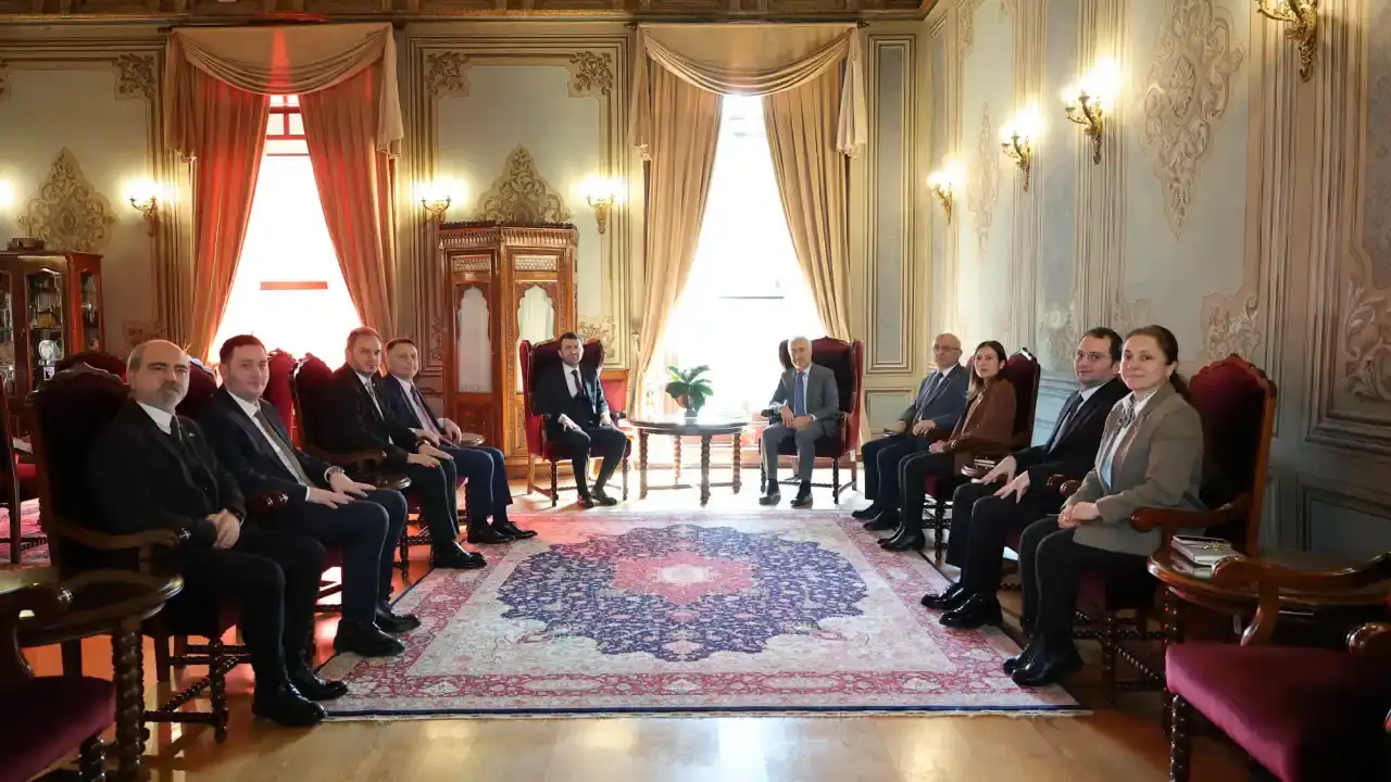 basin-ilan-kurumu-ile-istanbul-universitesi-arasinda-is-birligi