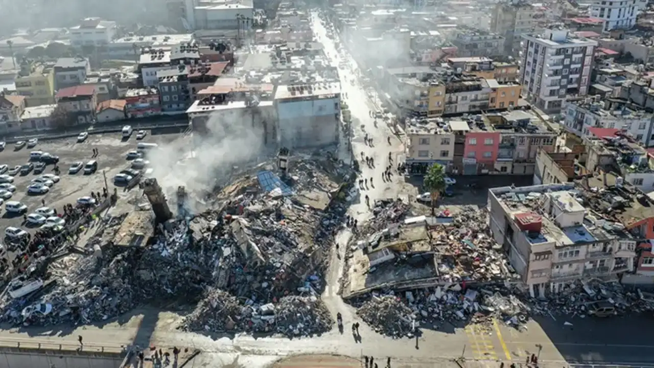 cmodan-antalya-icin-kritik-deprem-uyarisi-yeni-felaketlerin-zemini-hazirlaniyor