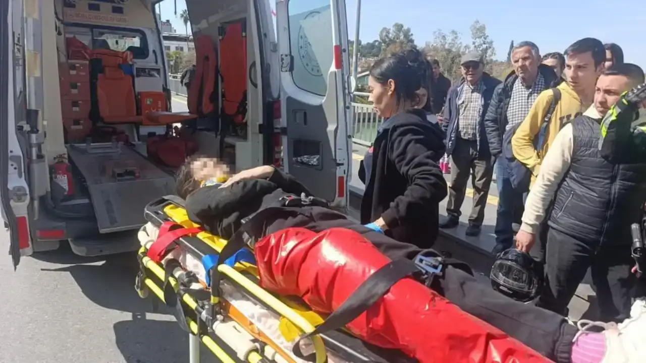 manavgatta-yurek-burkan-anlar-motosikletin-carptigi-cocugu-annesi-teselli-etti