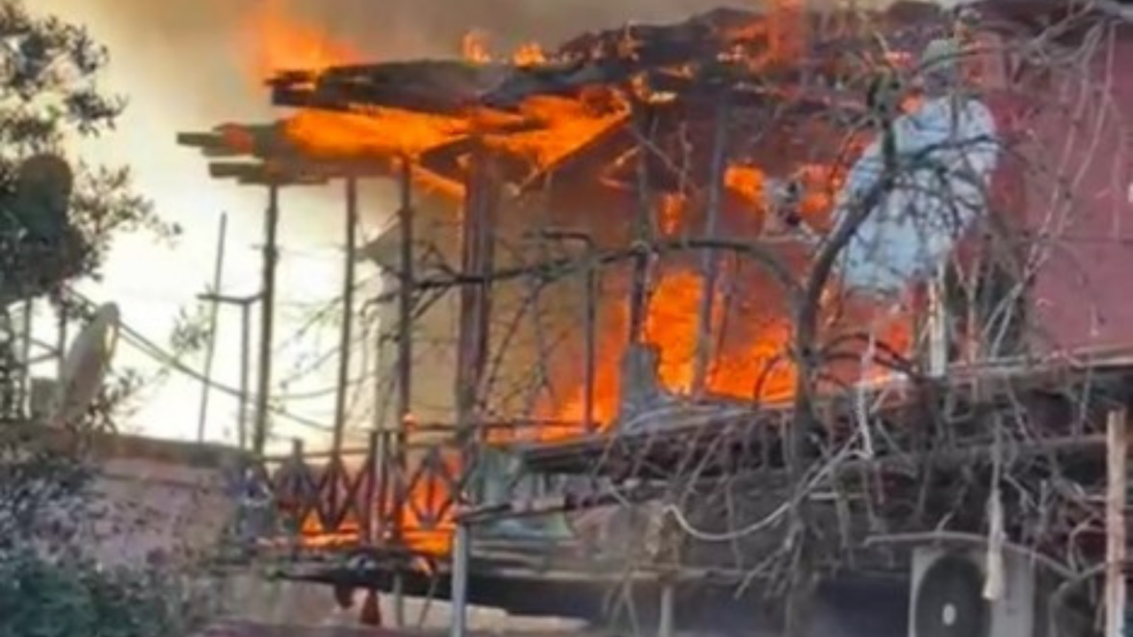 muratpasada-yasli-adamin-evi-icin-mahalle-seferber-oldu