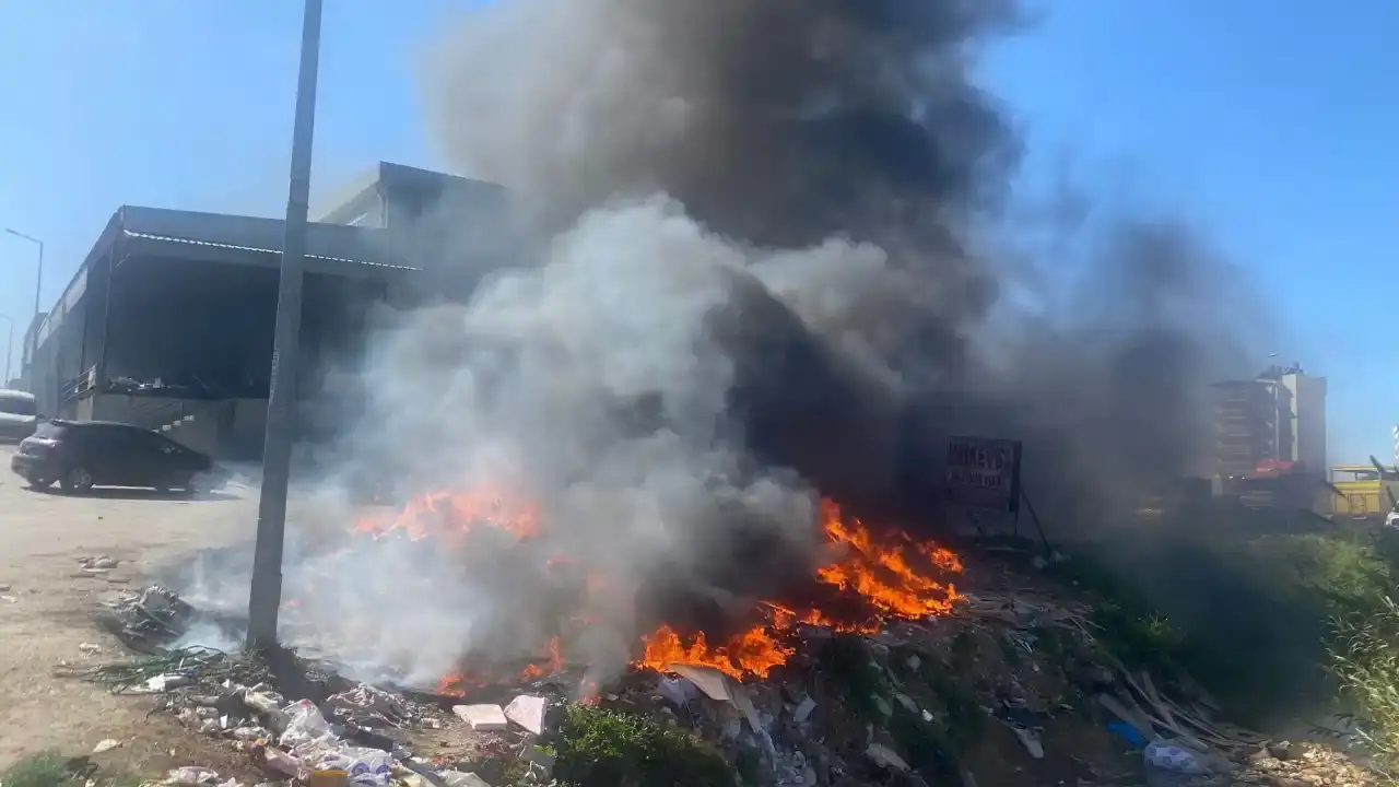 serik-sanayi-sitesinde-korkutan-yangin