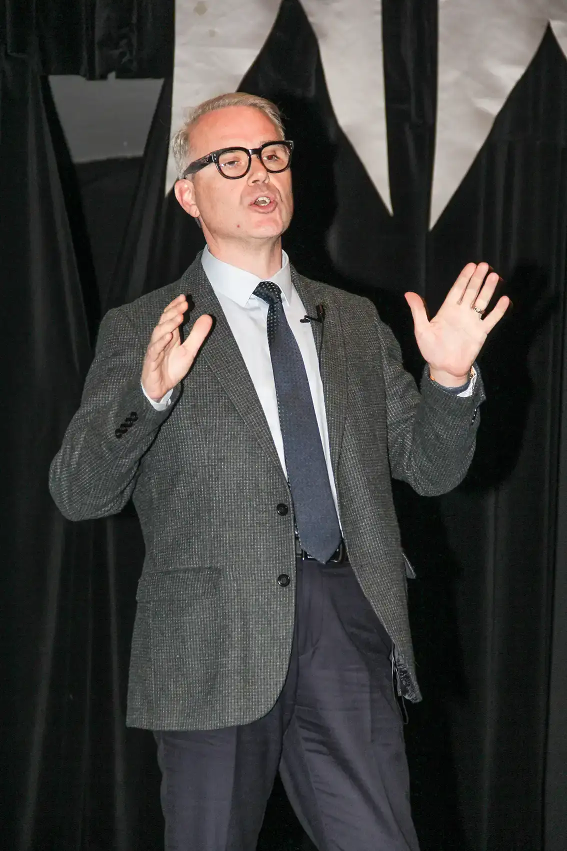 antalya-is-dunyasi-yorsiad-iftarinda-bulustu-dunya-gundemi-masaya-yatirildi