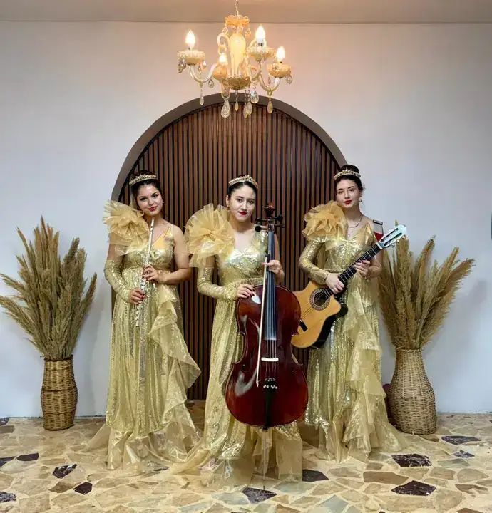 antalyada-kadin-muzisyenlerin-vinello-basarisi